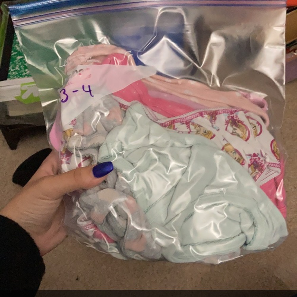 Little girls undies (3-4)